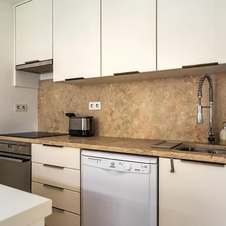 Whome Chic 2-bed Near Santos & Alcantara Perfect For Families & Couples Appartamento