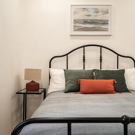 Whome Chic 2-bed Near Santos & Alcantara Perfect For Families & Couples *