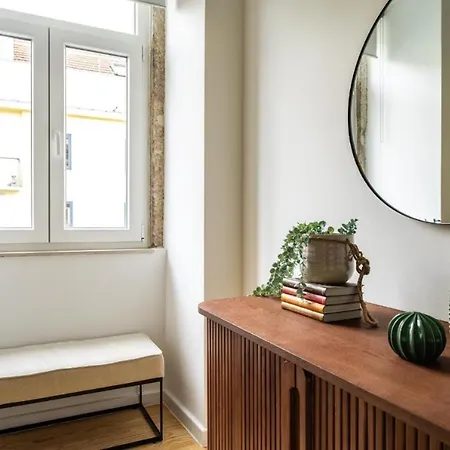 Whome Chic 2-bed Near Santos & Alcantara Perfect For Families & Couples *