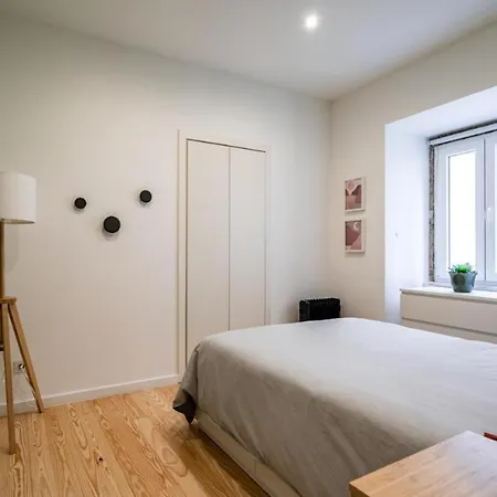 Apartment Whome Chic 2-bed Near Santos & Alcantara Perfect For Families & Couples *