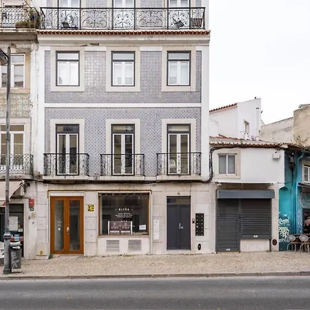 Whome Chic 2-bed Near Santos & Alcantara Perfect For Families & Couples