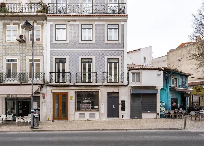 Whome Chic 2-bed Near Santos & Alcantara Perfect For Families & Couples