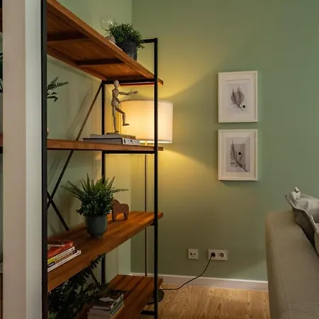 公寓 Whome Chic 2-bed Near Santos & Alcantara Perfect For Families & Couples Lisboa